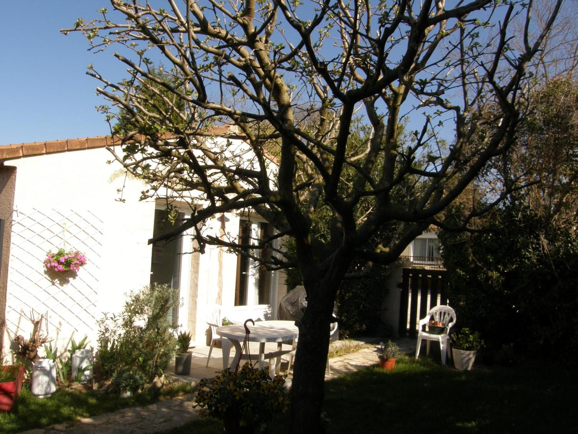 Brig'Gite LʼIsle-sur-la-Sorgue Εξωτερικό φωτογραφία