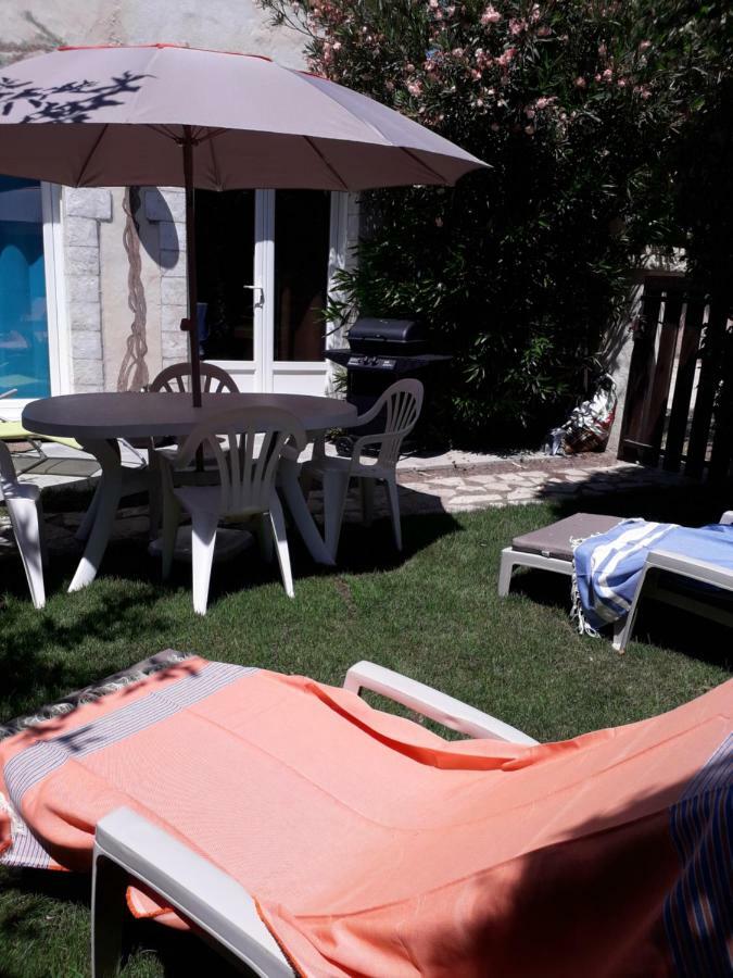 Brig'Gite LʼIsle-sur-la-Sorgue Εξωτερικό φωτογραφία
